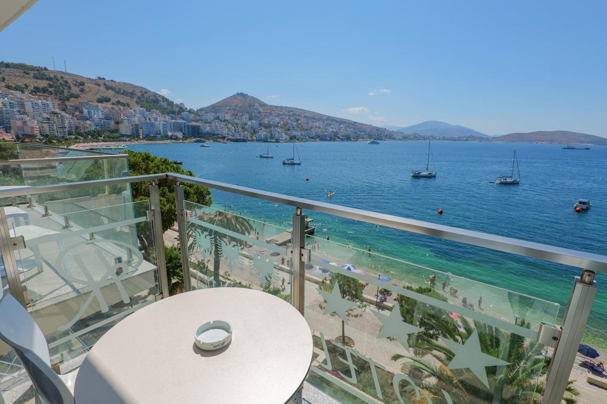 Republika Hotel Sarandë Eksteriør billede