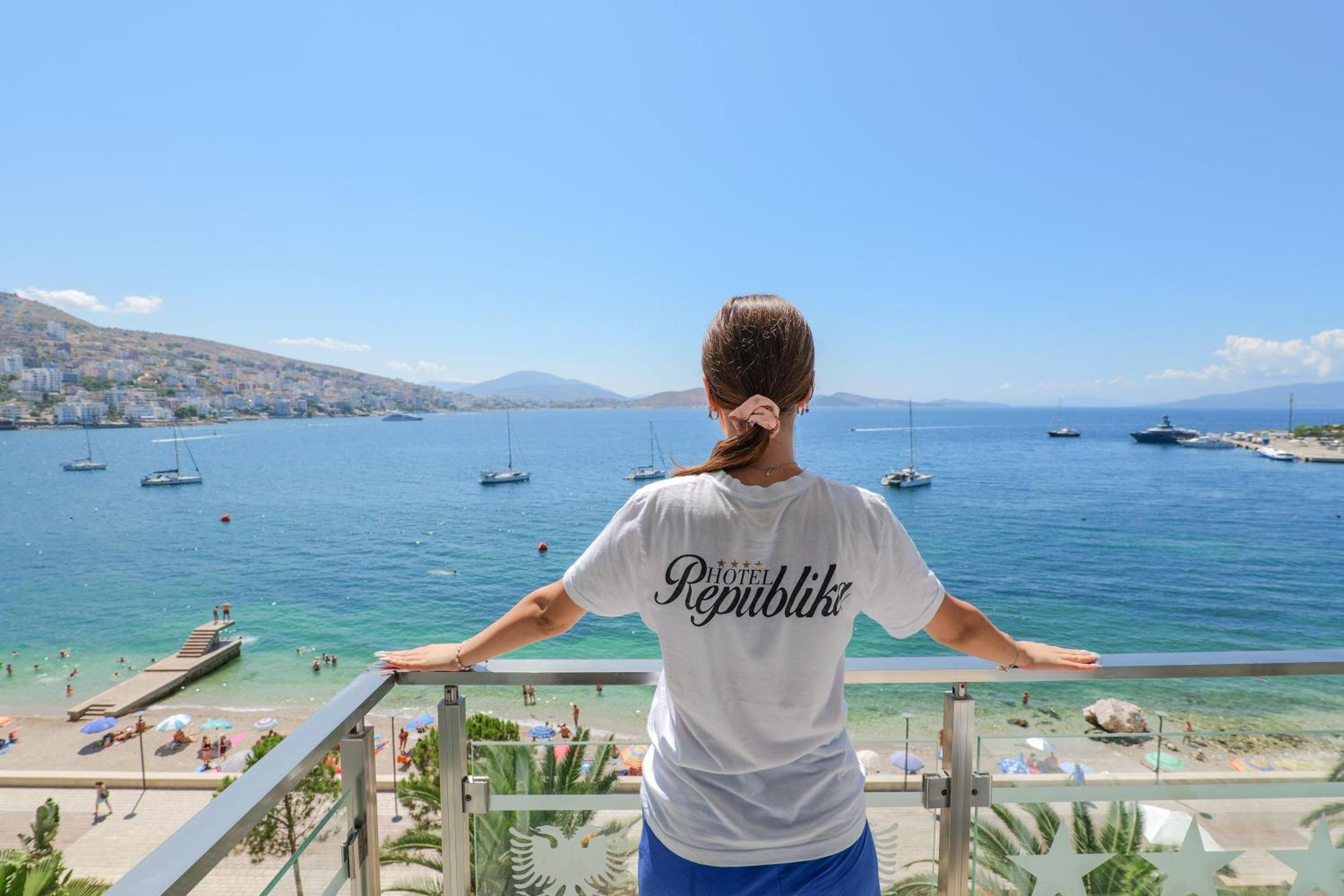 Republika Hotel Sarandë Eksteriør billede