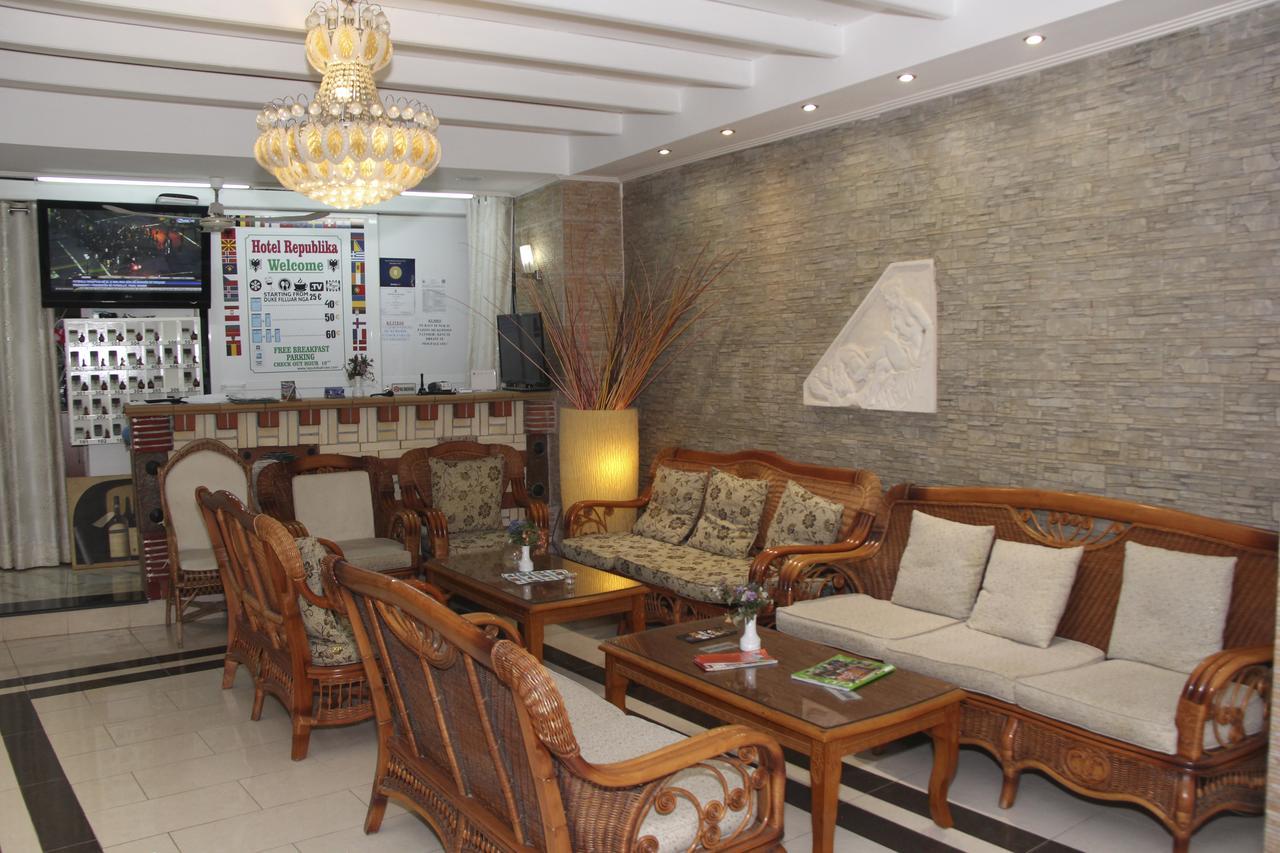 Republika Hotel Sarandë Eksteriør billede
